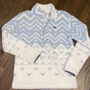 NEVER WORN fuzzy sweater